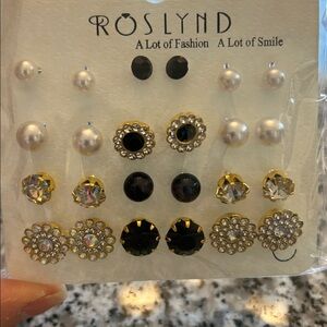 Gold and Black Stud Earrings Set